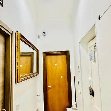 Magenta House 2*