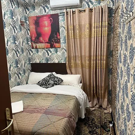 Πανσιόν Magenta House