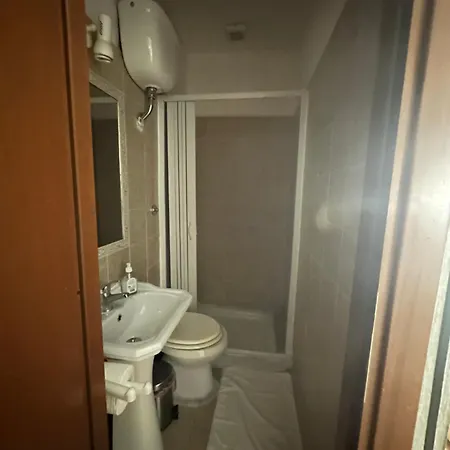 בית הארחה Magenta House 2*