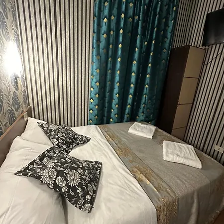 Magenta House בית הארחה 2*