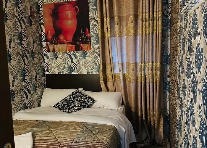 Maison d'hôtes Magenta House